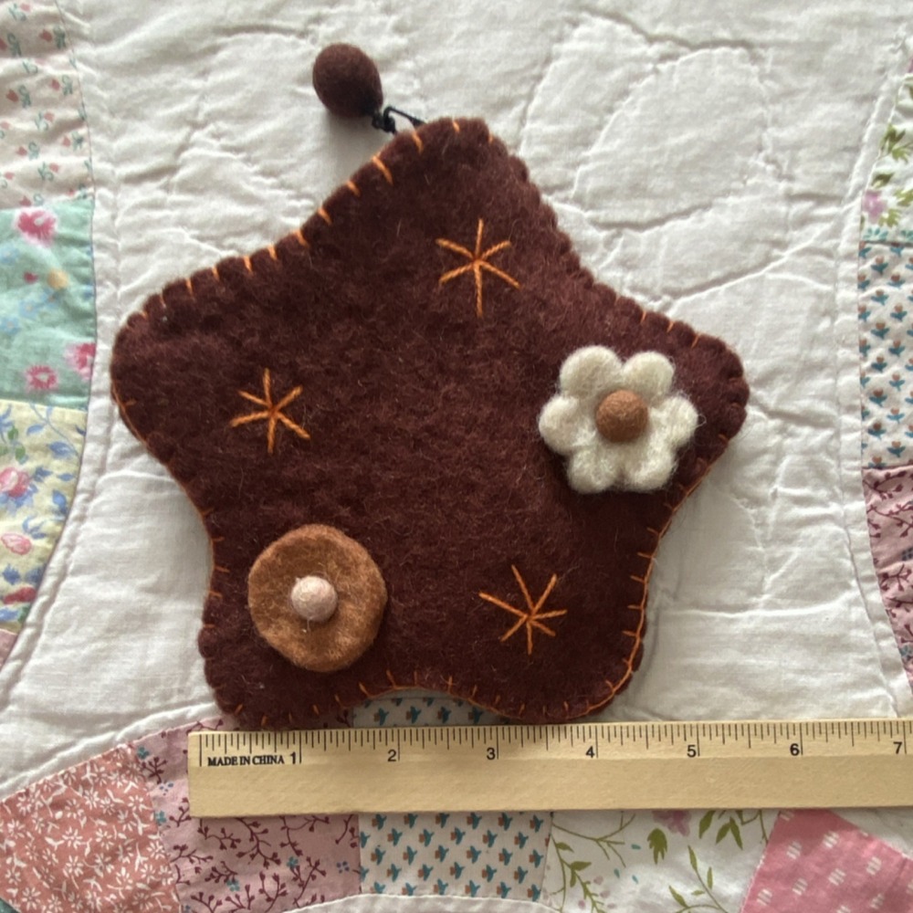 Handcrafted 100% Wool Flower Coin Purse, folksy, whimsical, cottagecore, Nepal